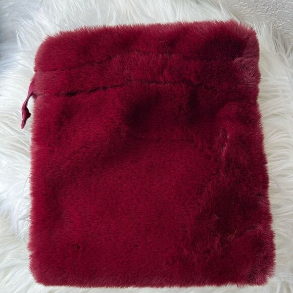 $4 🌙‎ Ulta Red Faux Fur Holiday Bag NEW Adjustable - Picture 3 of 4